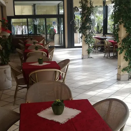 Dall'ara Szálloda Villa Marina